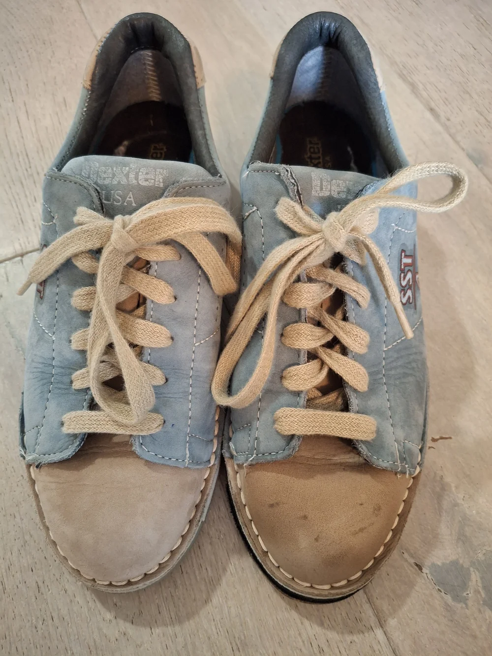 Dexters Light Blue and Tan Lace-Up Bowling Shoes
